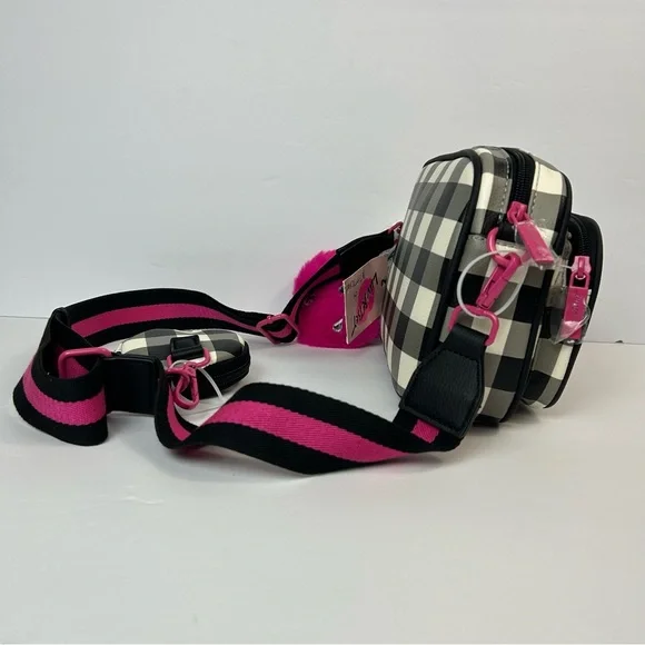 New Betsey Johnson Checkered Crossbody Bag with Pink Heart and Strawberry Charm - Picture 4 of 8